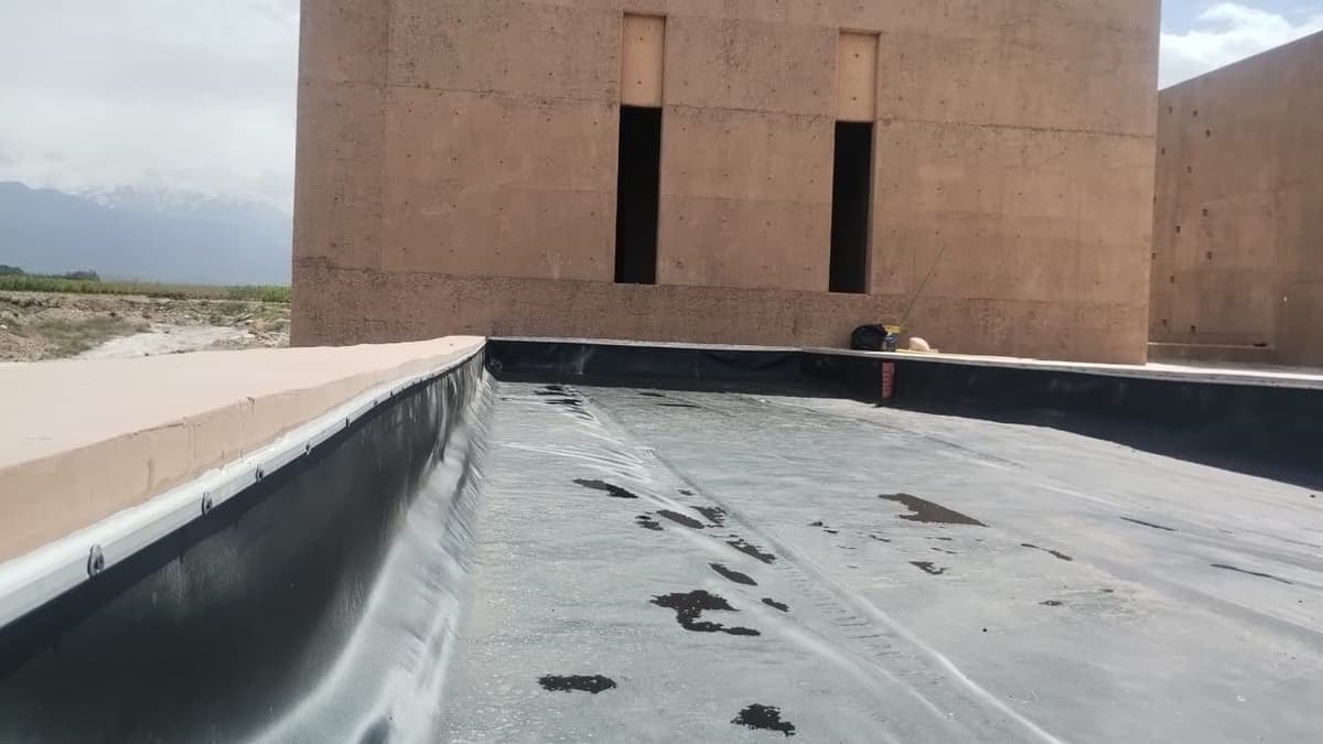 Impermeabilización techo verde en bodega, Tunuyán